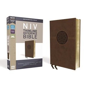 NIV, Thinline Reference Bible, Imitation Leather, Brown, Red Letter Edition, Comfort Print: New International Version, Brown, Leathersoft, Thinline Reference, Comfort Print