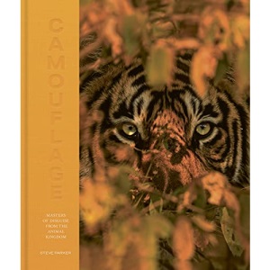 Camouflage: 100 Masters of Disguise from the Animal Kingdom