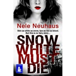Snow White Must Die (Large Print Edition)