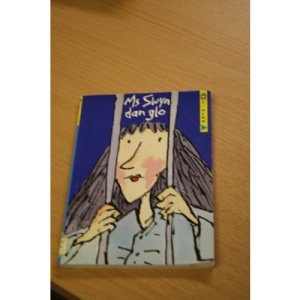 Ms Swyn Dan Glo (Cyfres Cled)